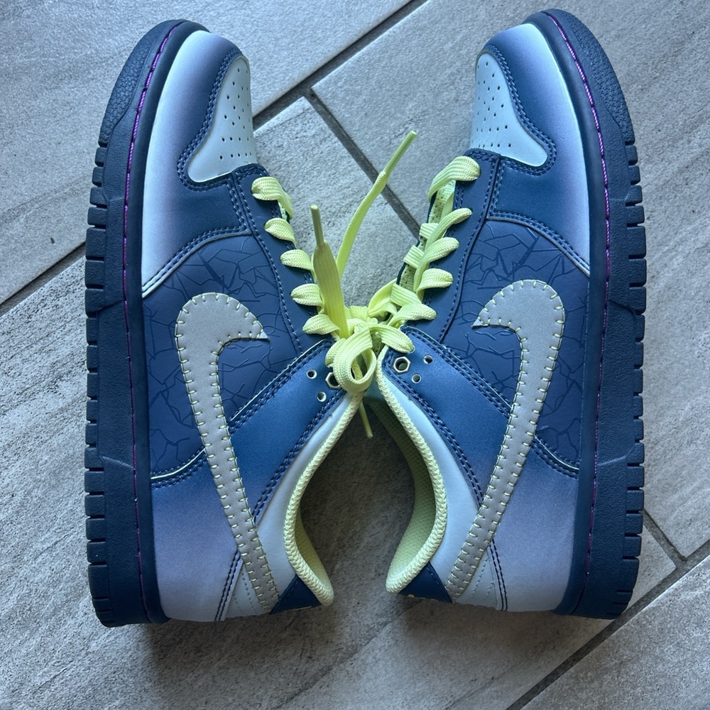 Nike Kids Sneakers in Blue and Lime